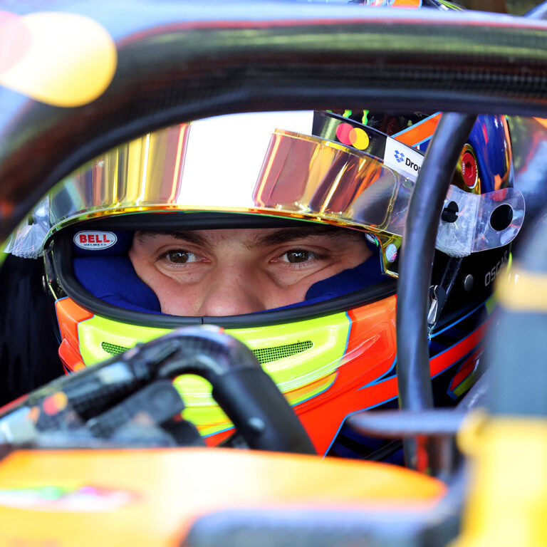Automobile and Karting Racing Helmets | BELL RACING